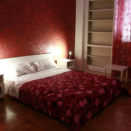 Bologna Center Town Bed & Breakfast Bagian luar foto